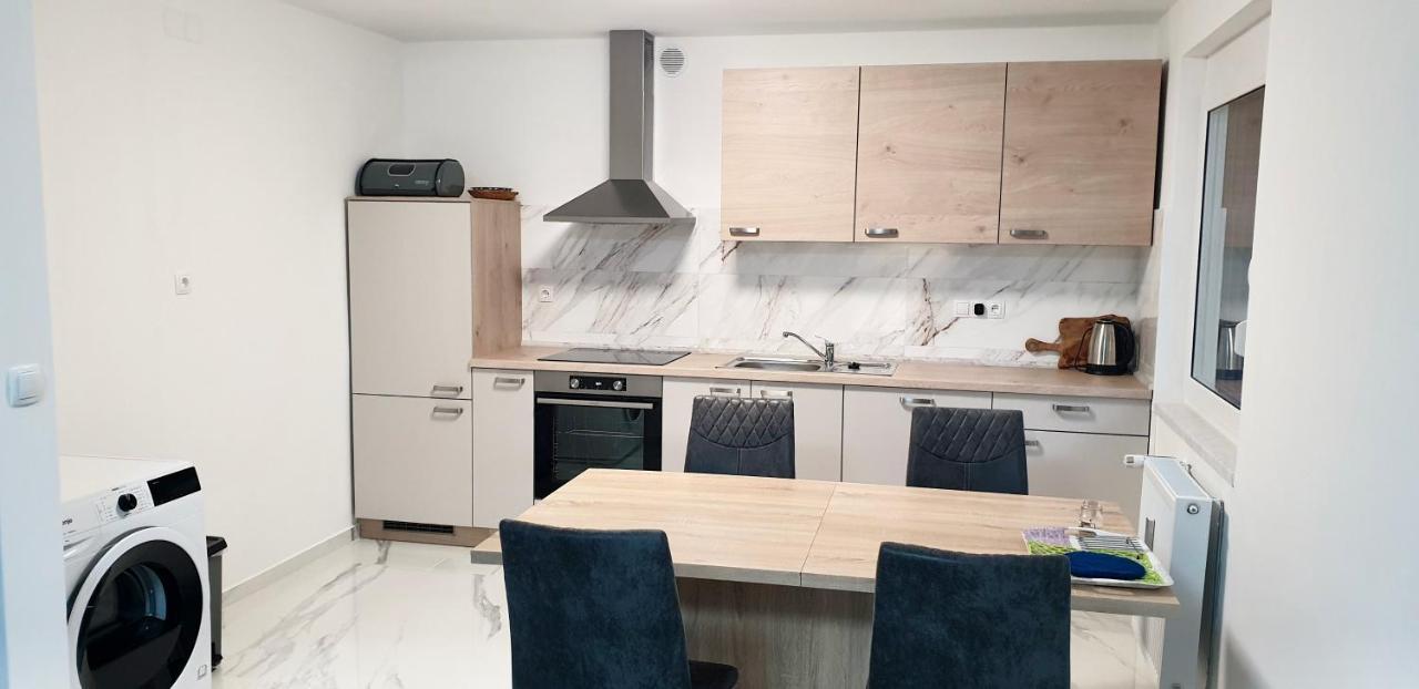 Apartma Sivi Zako 博希尼 外观 照片